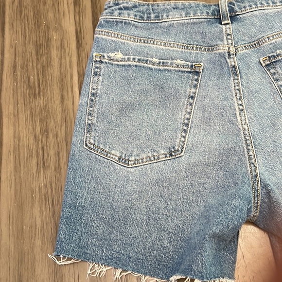 HIGH RISE STRAIGHT OLD NAVY JEAN SHORTS 12 - Picture 9 of 12
